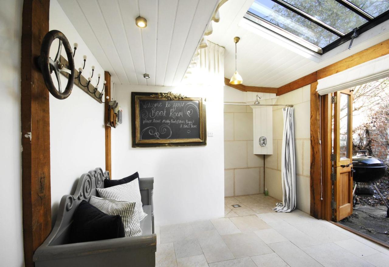Вилла Dolls House - Luxury Townhouse *Sleeps 10* Хенли-на-Темзе Экстерьер фото