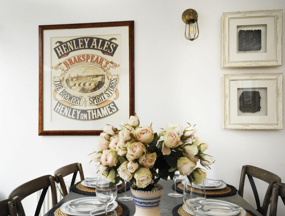 Вилла Dolls House - Luxury Townhouse *Sleeps 10* Хенли-на-Темзе Экстерьер фото